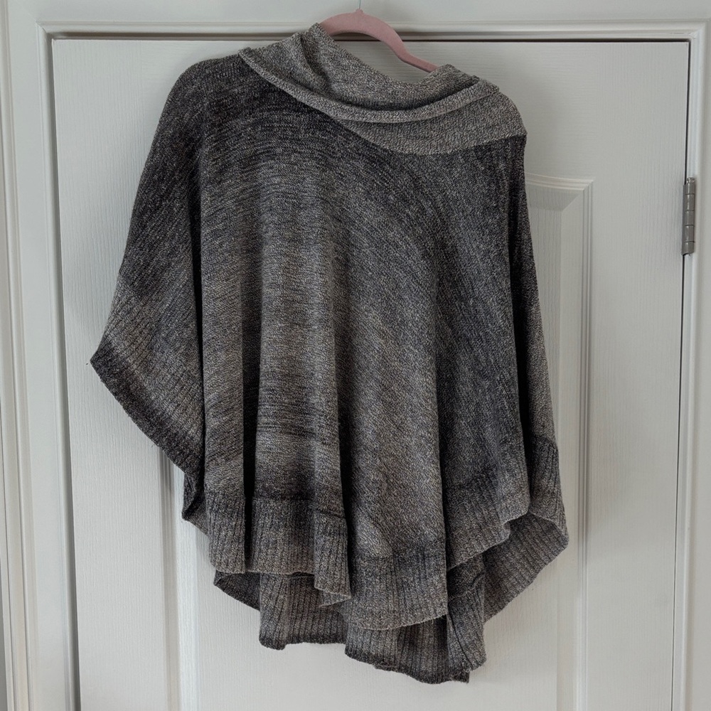 Gray Women's Sweater Poncho - Size Large